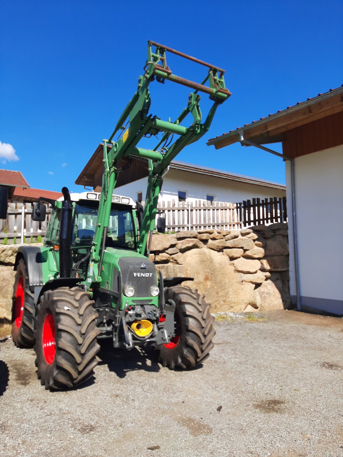 Traktor del tipo Fendt 415 Vario TMS, Gebrauchtmaschine In Böbrach (Immagine 1)