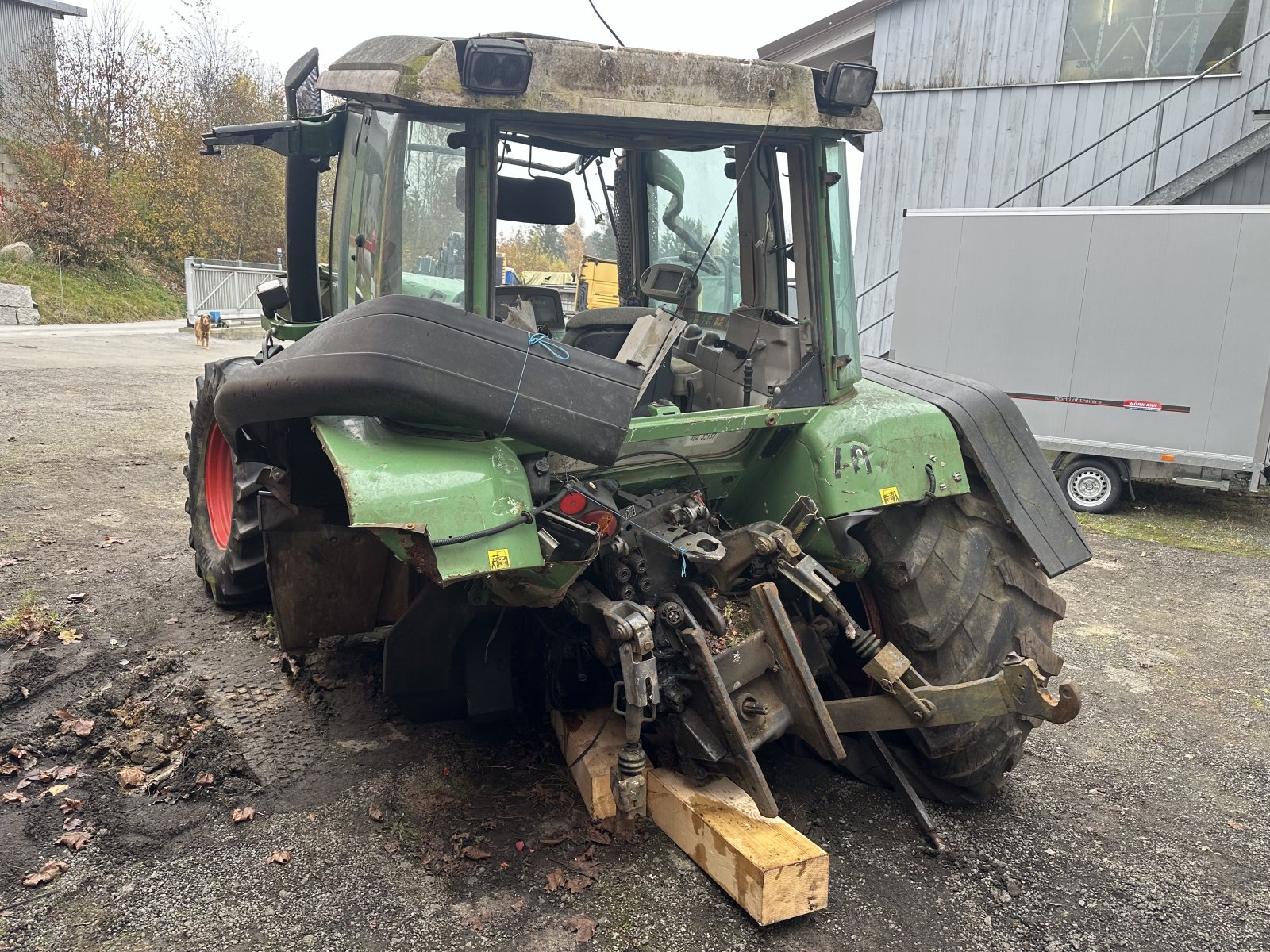 Traktor Türe ait Fendt 415 Vario Unfall, Gebrauchtmaschine içinde Neureichenau (resim 4)