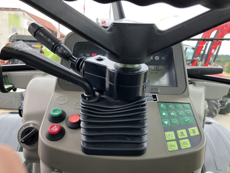 Traktor typu Fendt 415 VARIO, Gebrauchtmaschine w Birgland (Zdjęcie 24)