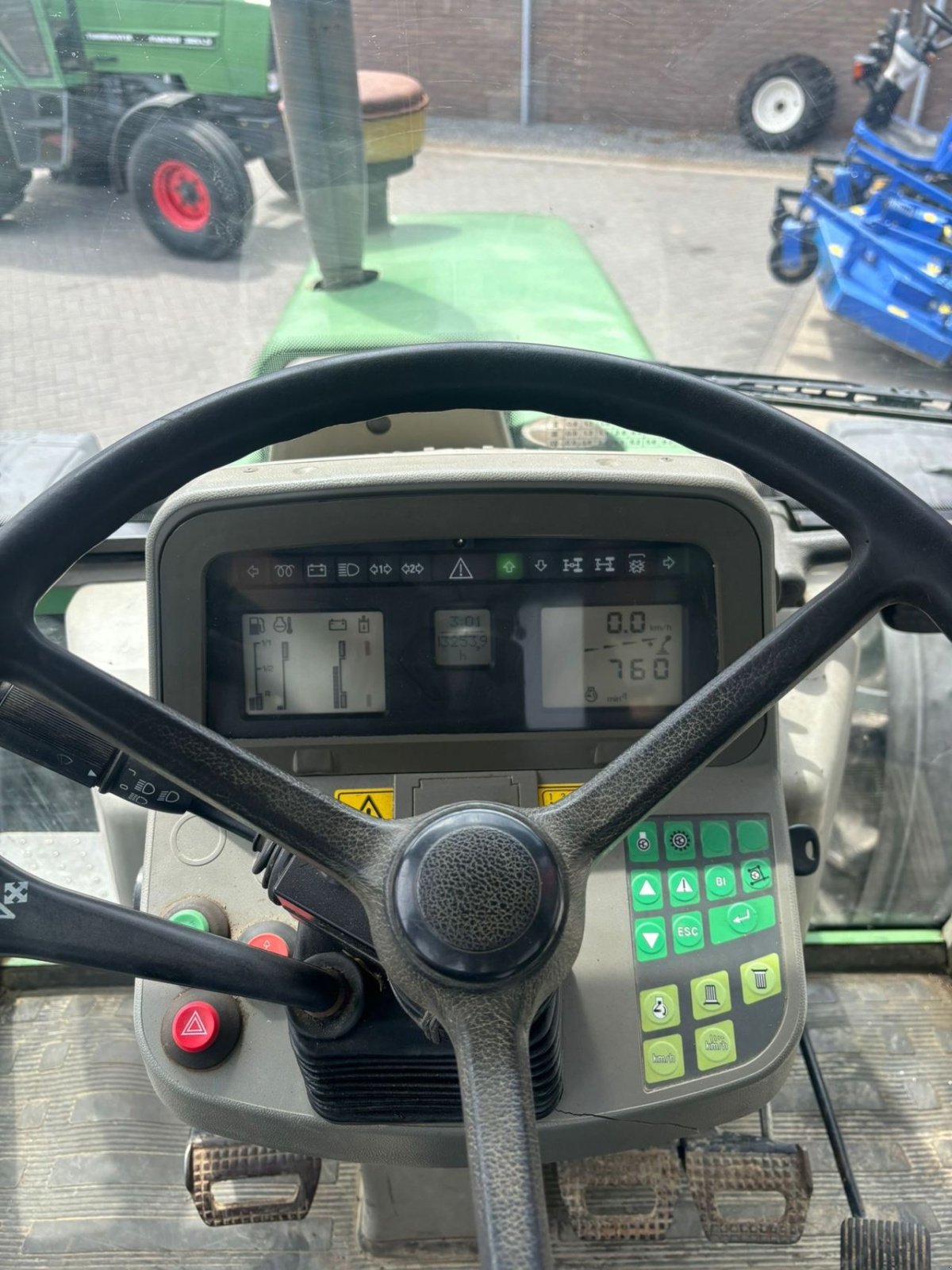 Traktor van het type Fendt 509, Gebrauchtmaschine in Wadenoijen (Foto 5)