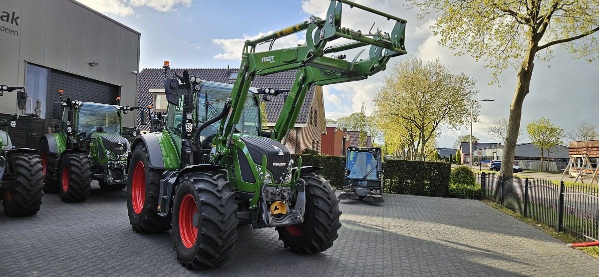 Traktor типа Fendt 512 S4, Gebrauchtmaschine в Staphorst (Фотография 3)