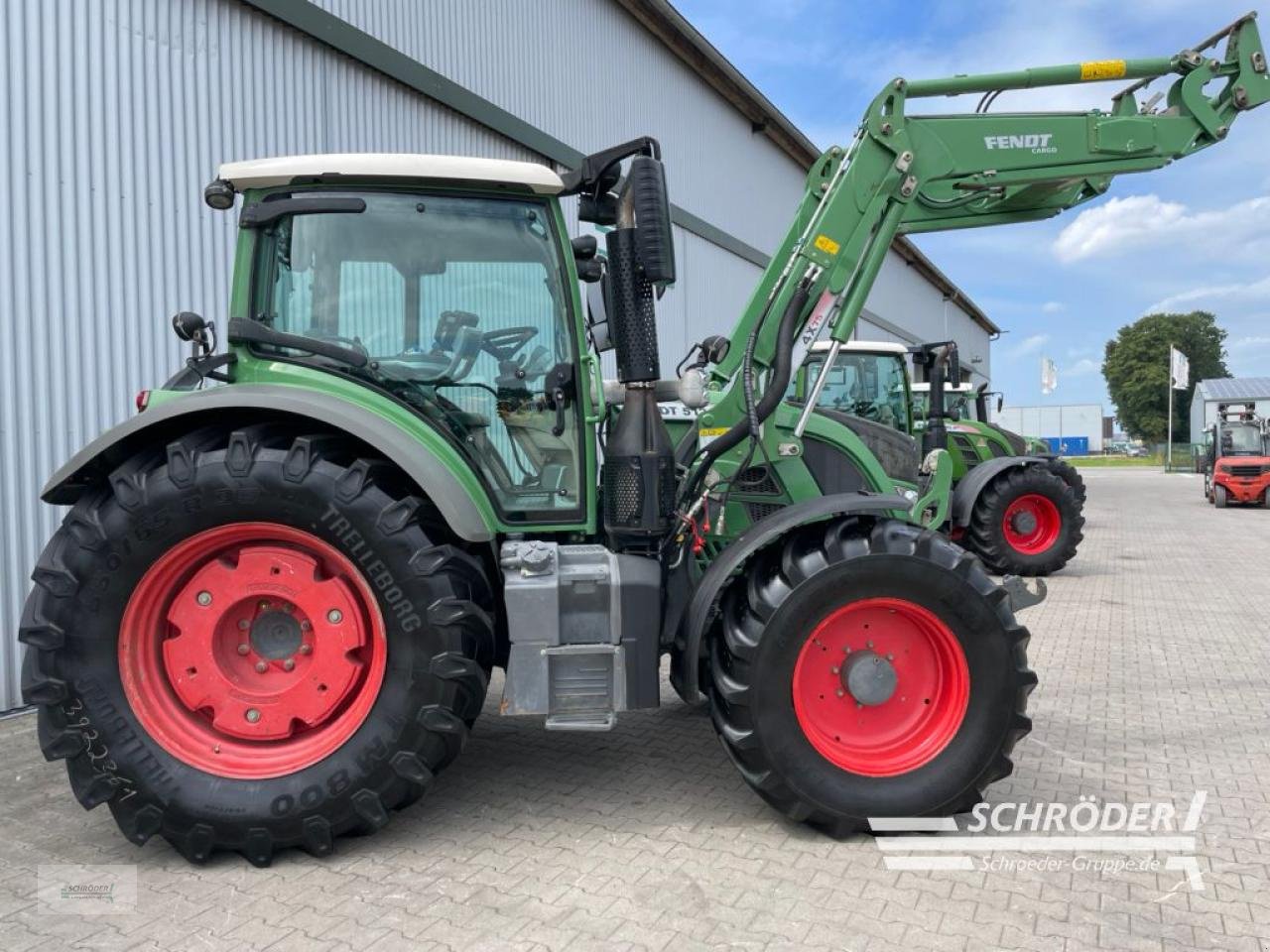 Traktor des Typs Fendt 512 VARIO SCR PROFI, Gebrauchtmaschine in Wildeshausen (Bild 2)