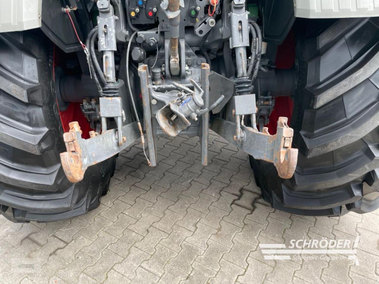 Traktor des Typs Fendt 512 VARIO SCR PROFI, Gebrauchtmaschine in Wildeshausen (Bild 9)