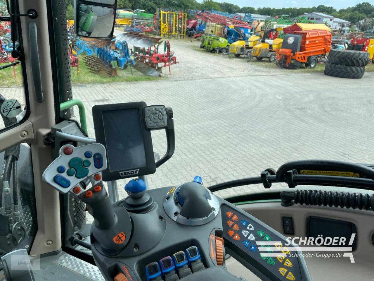 Traktor des Typs Fendt 512 VARIO SCR PROFI, Gebrauchtmaschine in Wildeshausen (Bild 19)