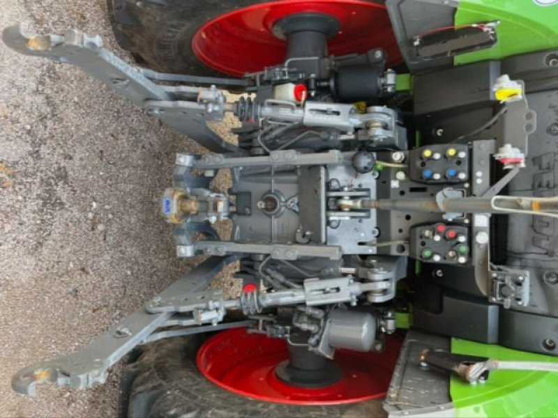 Traktor del tipo Fendt 513 POWER, Gebrauchtmaschine In UZEMAIN (Immagine 3)