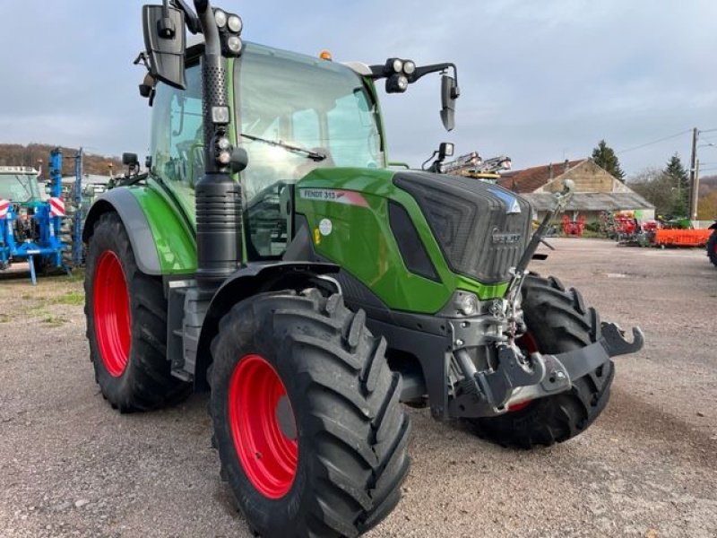 Traktor типа Fendt 513 POWER, Gebrauchtmaschine в UZEMAIN (Фотография 2)