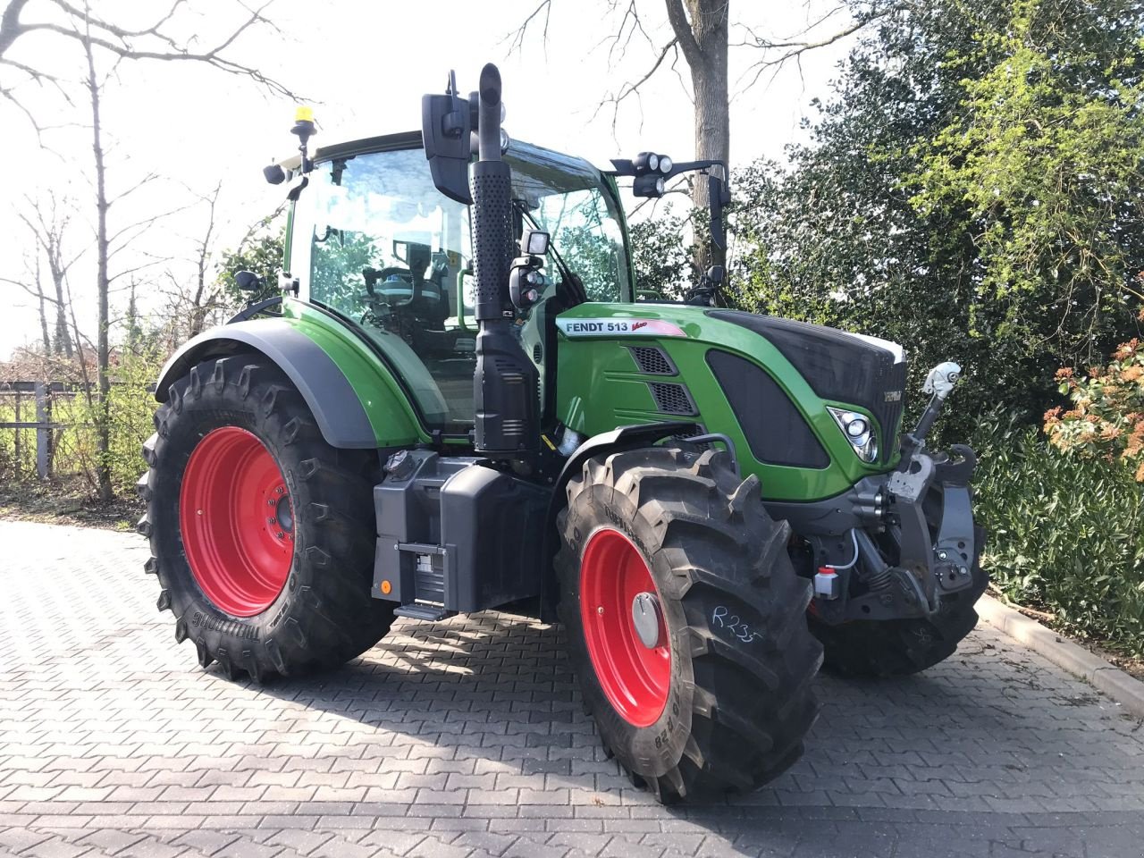 Traktor Türe ait Fendt 513 Vario S4 PowerPlus, Gebrauchtmaschine içinde Achterveld (resim 2)