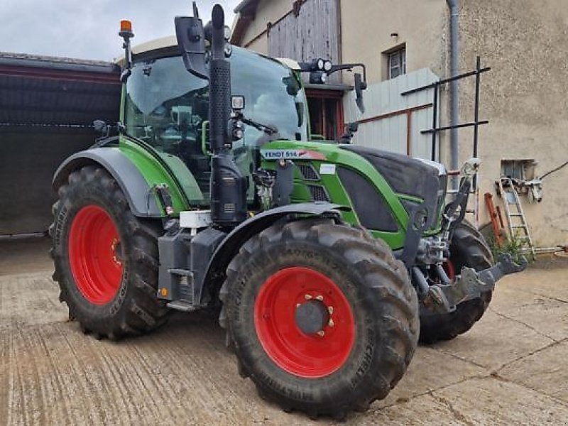 Traktor typu Fendt 514 VARIO POWER, Gebrauchtmaschine w PEYROLE (Zdjęcie 2)