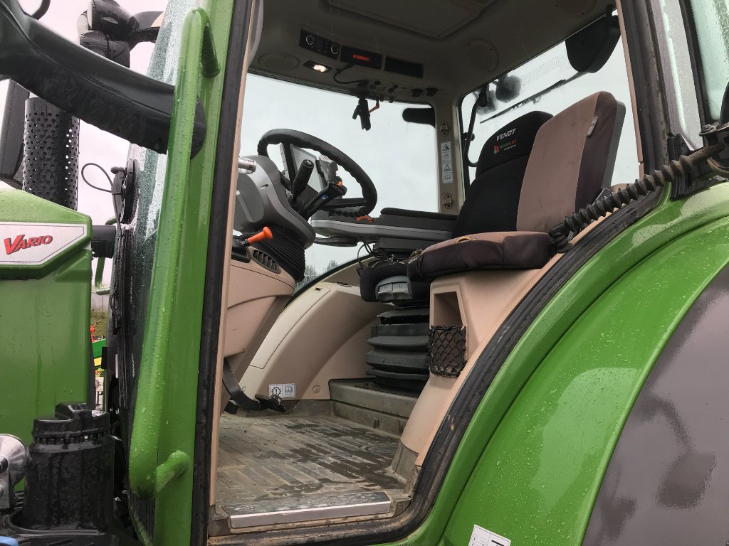 Traktor typu Fendt 514 VARIO PROFI + . AUTOGUIDAGE, Gebrauchtmaschine w UZERCHE (Zdjęcie 5)