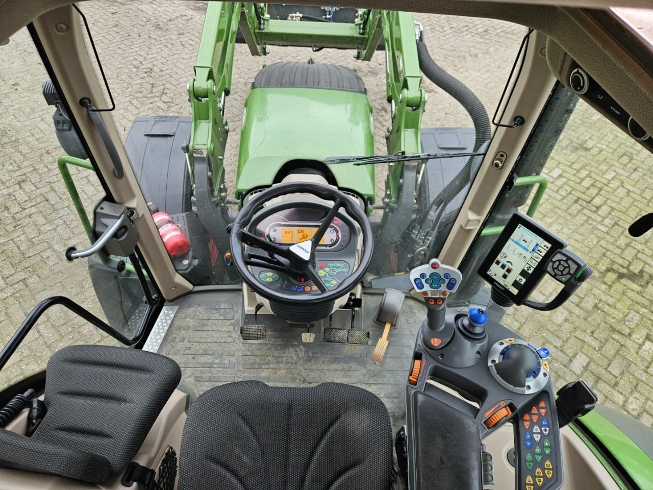 Traktor van het type Fendt 514 Vario S4 1900h, Gebrauchtmaschine in Bergen op Zoom (Foto 10)