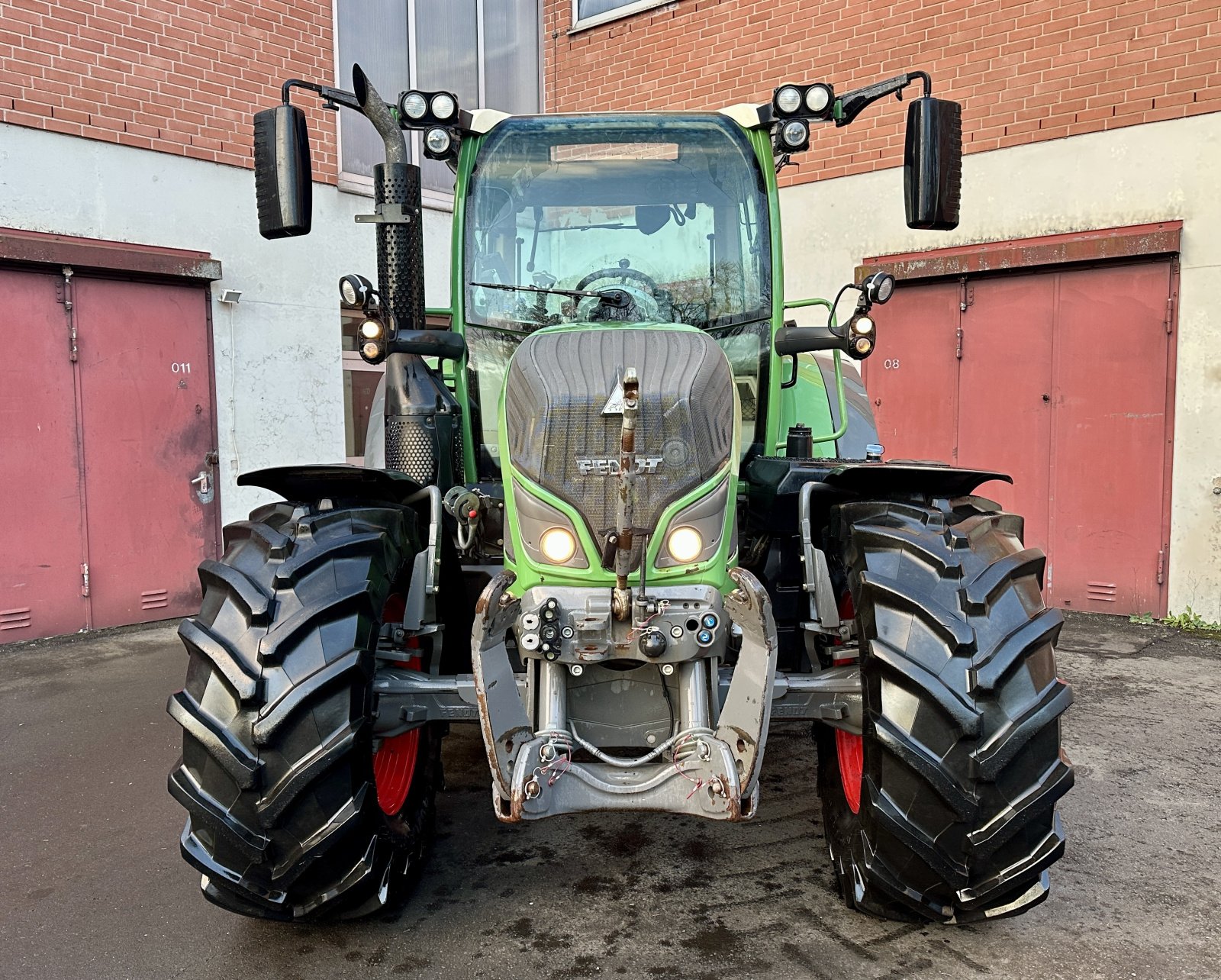 Traktor des Typs Fendt 514 Vario SCR Power, EZ 2016, 6.850 h ( No 412 414 415 512 516 ), Gebrauchtmaschine in Weimar/Hessen (Bild 2)