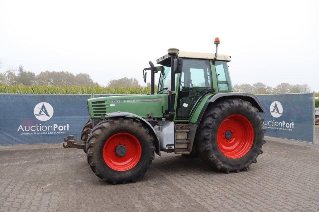 Traktor des Typs Fendt 515C, Gebrauchtmaschine in Antwerpen (Bild 1)