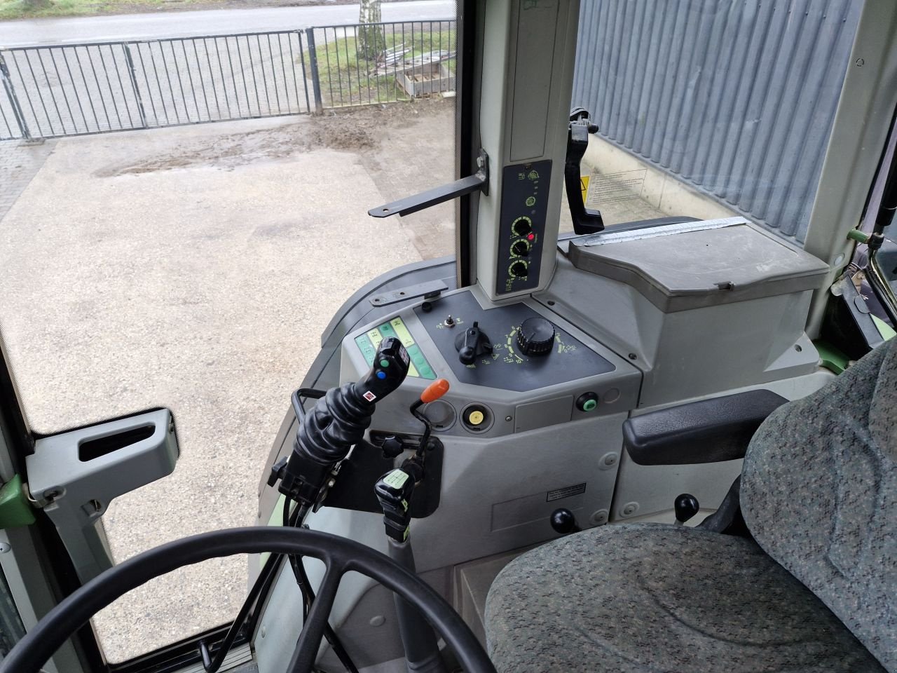 Traktor typu Fendt 515C, Gebrauchtmaschine w Daarle (Zdjęcie 5)