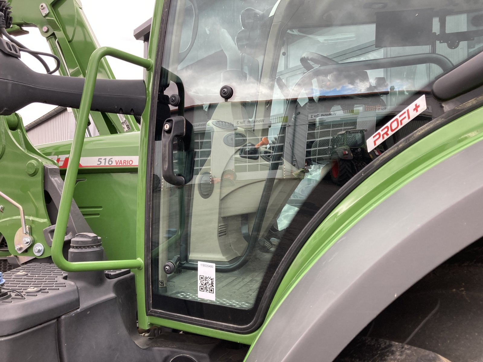 Traktor des Typs Fendt 516 Vario Gen 3 Profi Plus RTK Frontlader, Gebrauchtmaschine in Wülfershausen an der Saale (Bild 12)