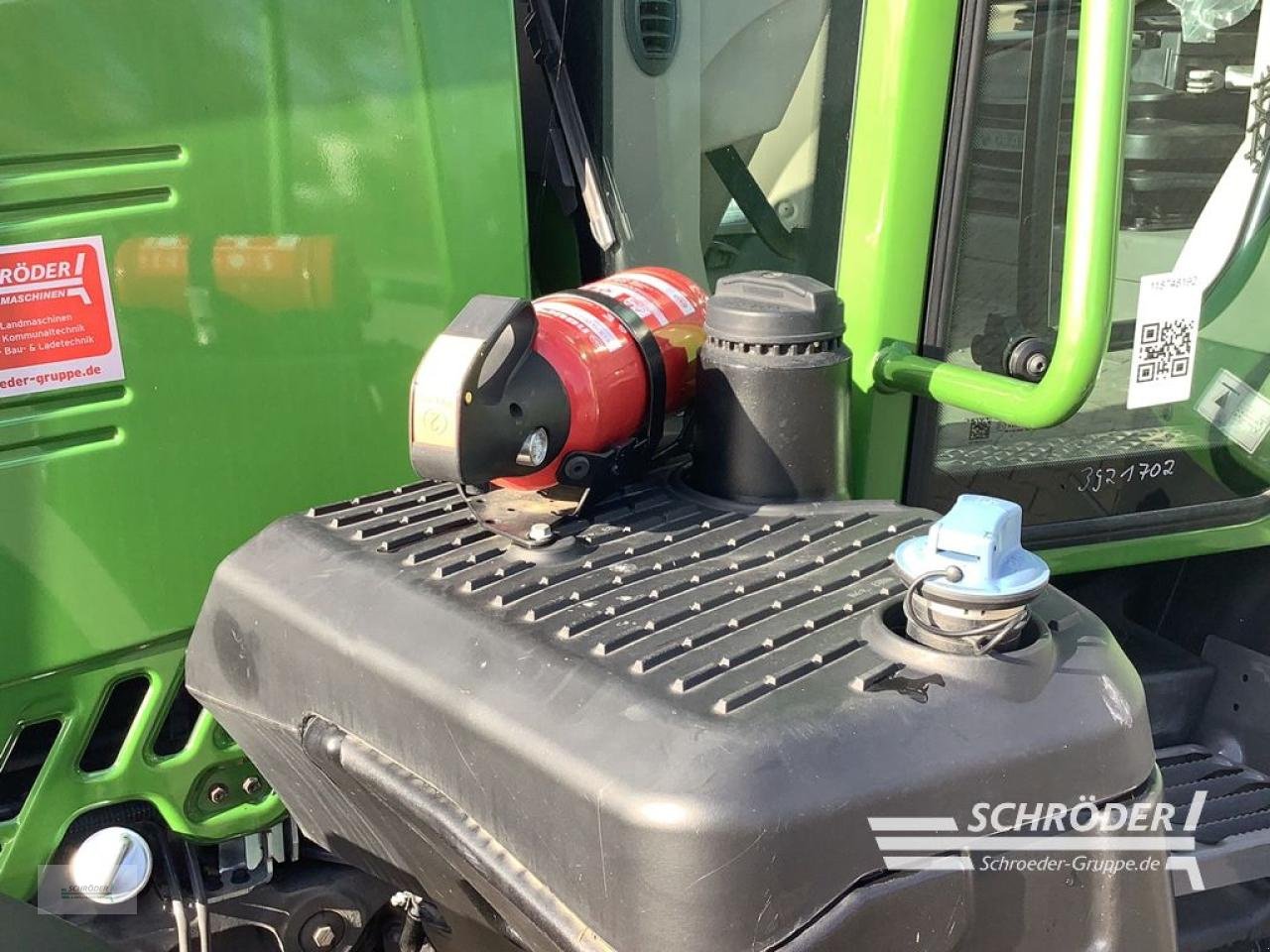 Traktor van het type Fendt 516 VARIO GEN3 POWER PLUS, Neumaschine in Schwarmstedt (Foto 8)