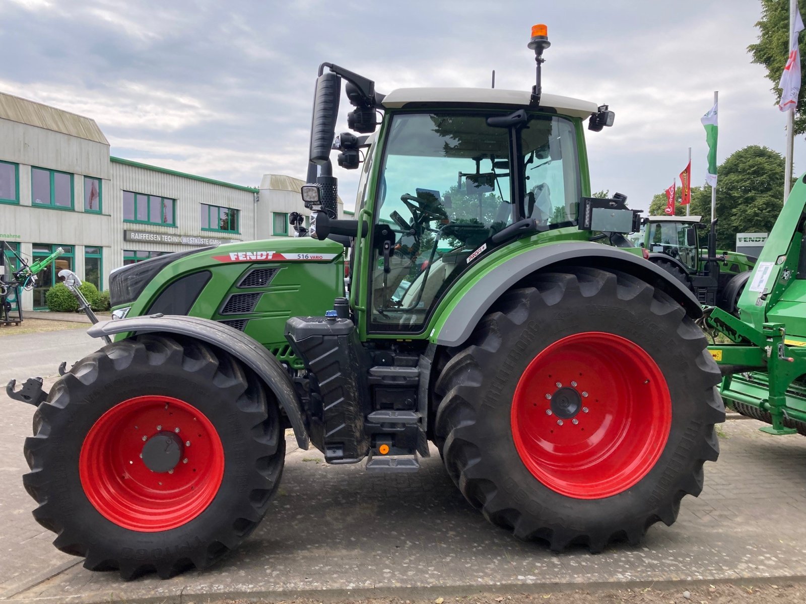 Traktor des Typs Fendt 516 Vario Gen3 Profi+, Gebrauchtmaschine in Itzehoe (Bild 2)