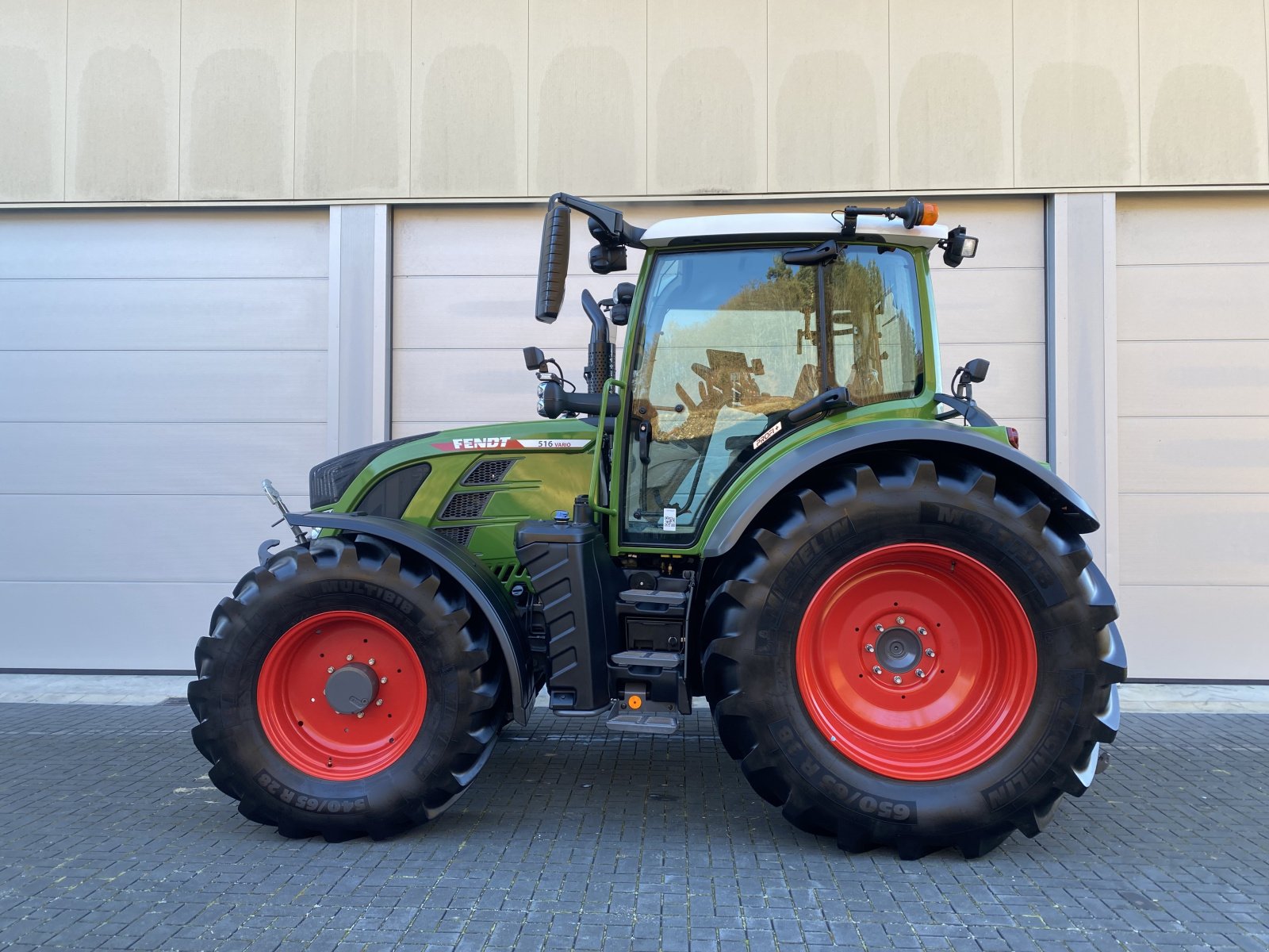 Traktor типа Fendt 516 Vario Gen.3 Profi+ Setting2 mit RTK, Infotainment, 158 Ltr., Gebrauchtmaschine в Weigendorf (Фотография 9)