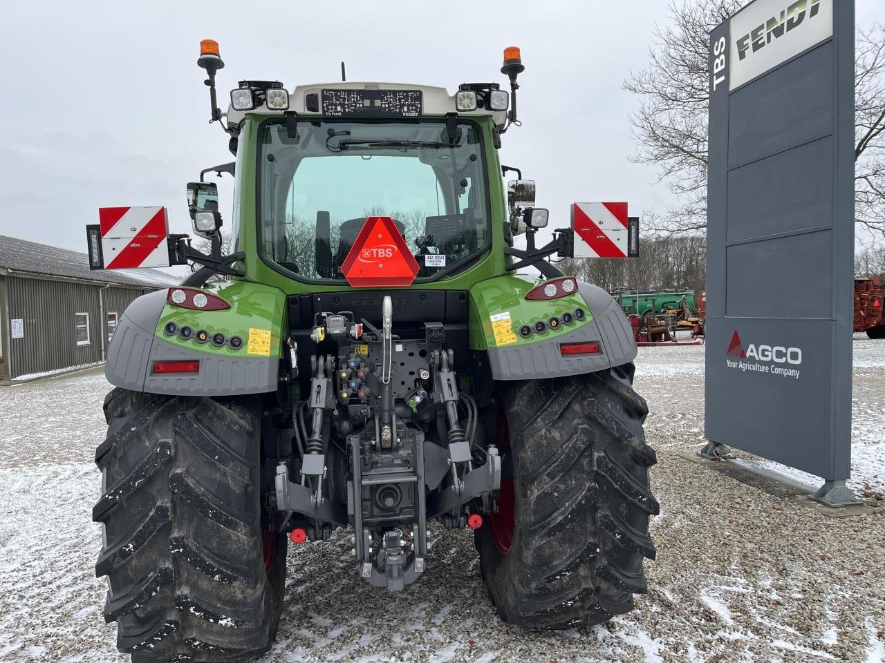 Traktor des Typs Fendt 516 VARIO GEN3, Gebrauchtmaschine in Grindsted (Bild 2)