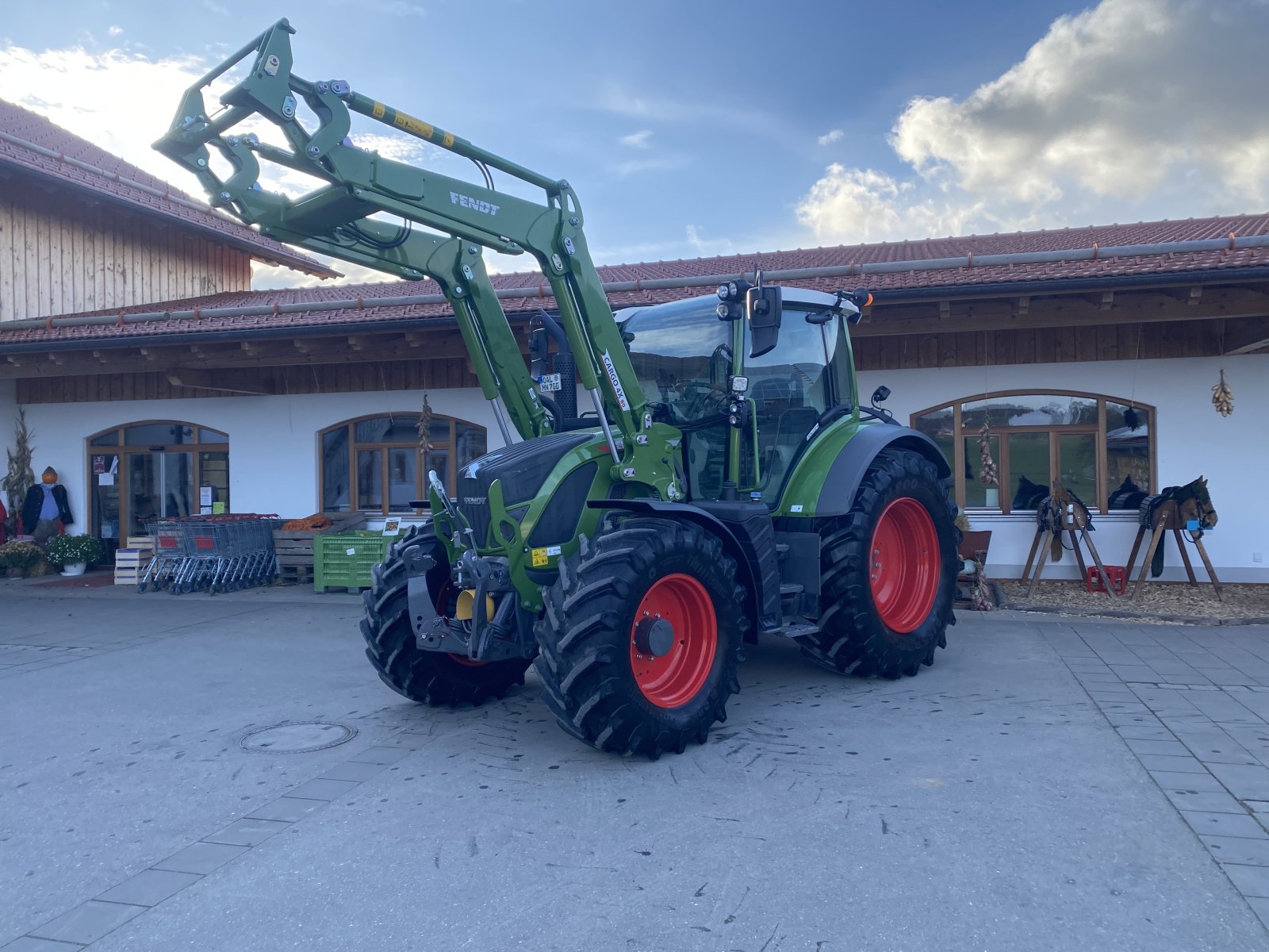 Traktor типа Fendt 516 Vario PowerPlus, Gebrauchtmaschine в Mauerstetten (Фотография 1)