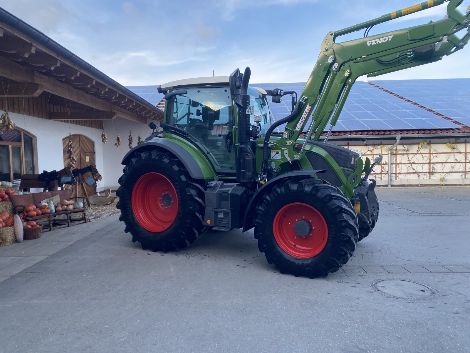 Traktor of the type Fendt 516 Vario PowerPlus, Gebrauchtmaschine in Mauerstetten (Picture 2)