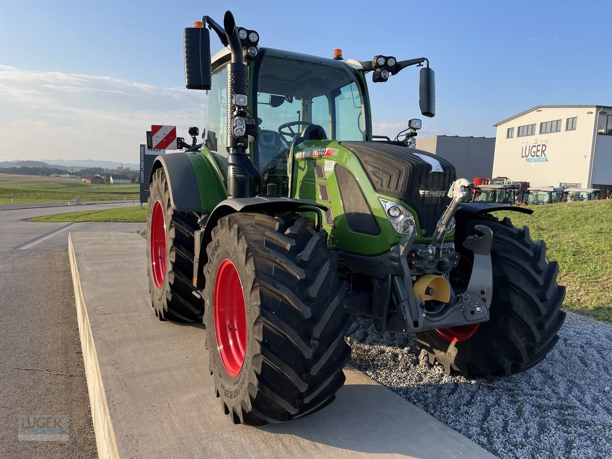 Traktor of the type Fendt 516 Vario Profi+ FendtONE, Neumaschine in Niederkappel (Picture 1)