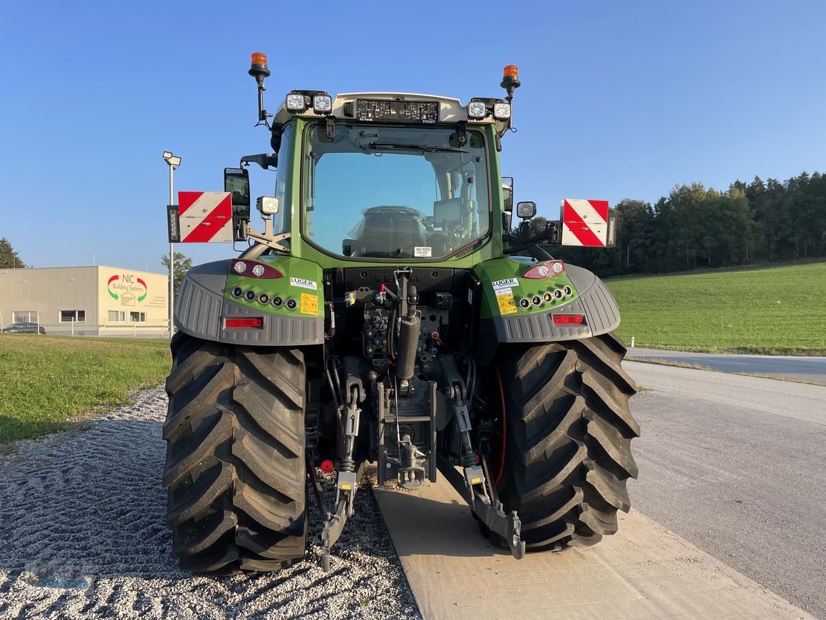 Traktor of the type Fendt 516 Vario Profi+ FendtONE, Neumaschine in Niederkappel (Picture 6)