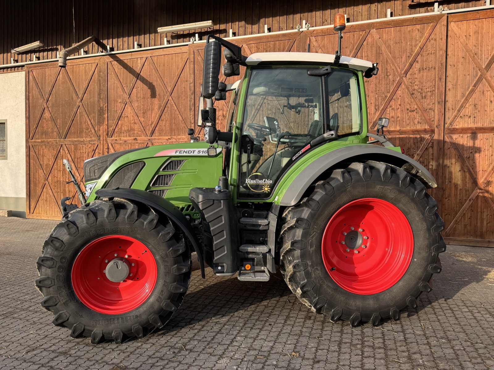 Traktor des Typs Fendt 516 Vario Profi Plus S4, Gebrauchtmaschine in Kelheim (Bild 1)