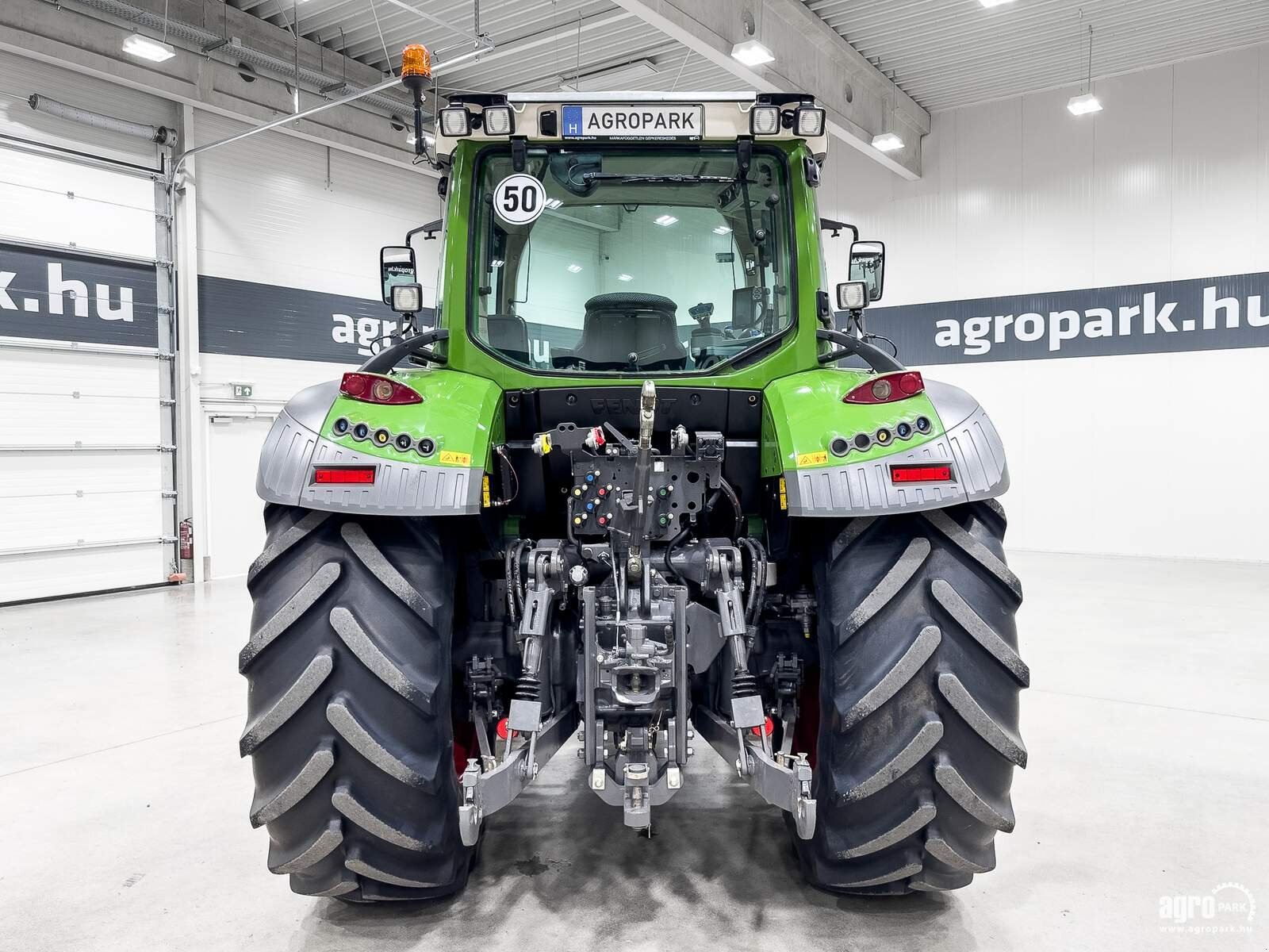 Traktor of the type Fendt 516 Vario Profi, Gebrauchtmaschine in Csengele (Picture 7)