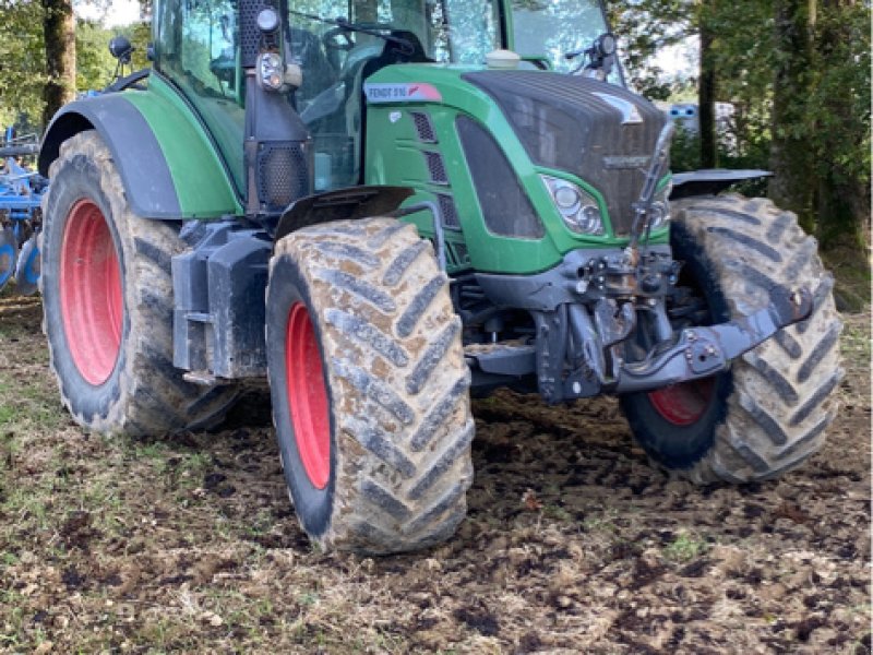 Traktor des Typs Fendt 516 VARIO PROFI, Gebrauchtmaschine in UZERCHE