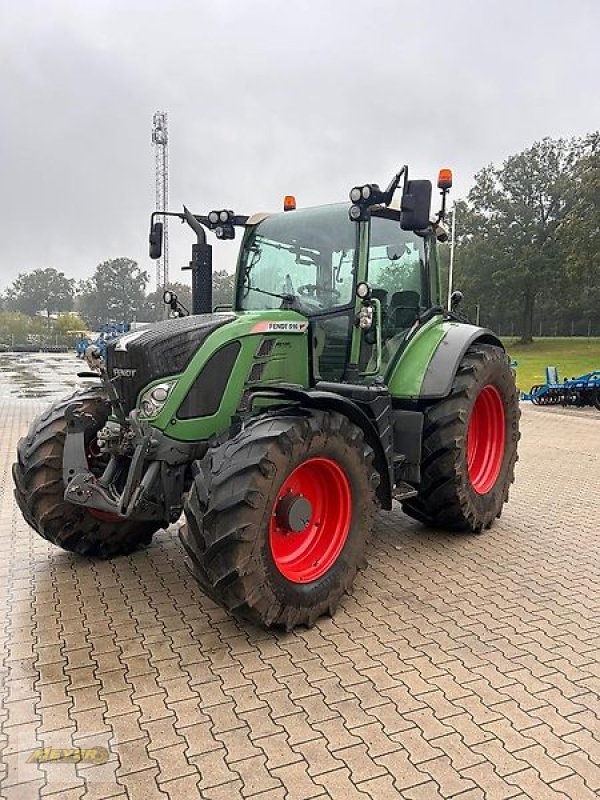 Traktor van het type Fendt 516 Vario PROFIPLUS, Gebrauchtmaschine in Andervenne (Foto 2)