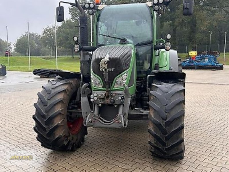 Traktor типа Fendt 516 Vario PROFIPLUS, Gebrauchtmaschine в Andervenne