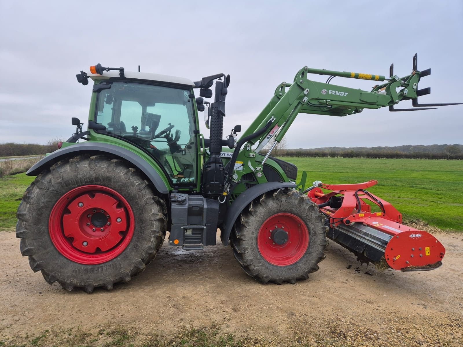 Traktor des Typs Fendt 516 Vario ProfiPlus, Gebrauchtmaschine in Traberg (Bild 1)