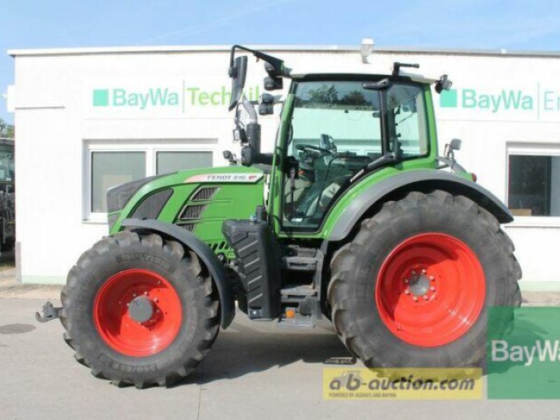 Traktor типа Fendt 516 VARIO S4 POWER, Gebrauchtmaschine в Straubing