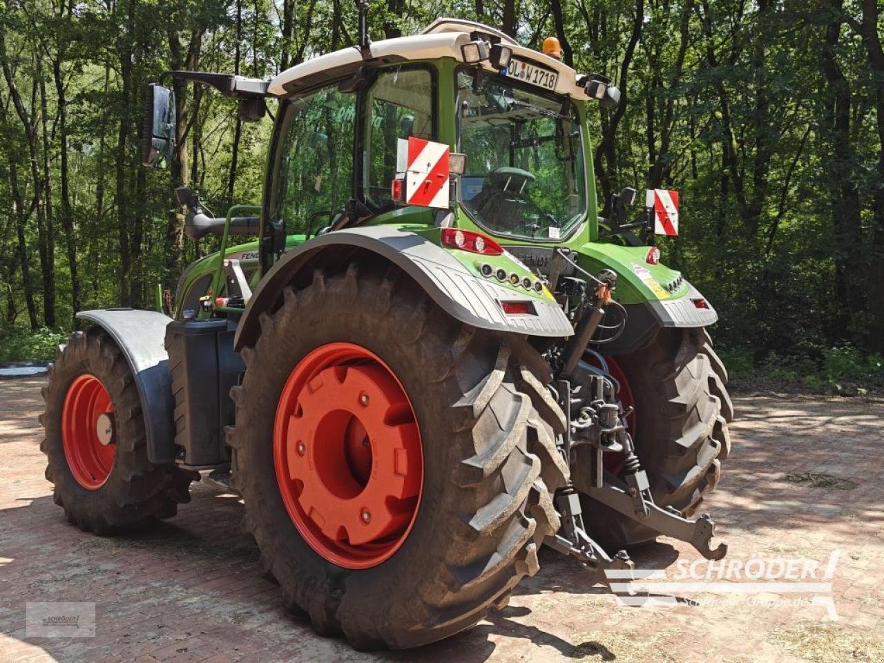 Traktor van het type Fendt 516 VARIO S4 PROFI, Gebrauchtmaschine in Wildeshausen (Foto 8)