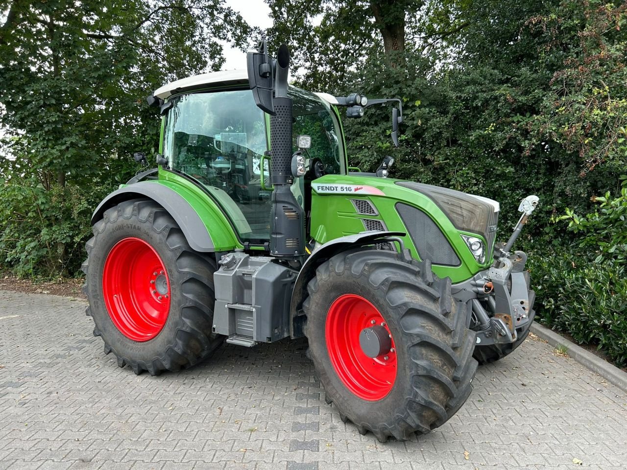 Traktor of the type Fendt 516 Vario S4 ProfiPlus, Gebrauchtmaschine in Achterveld (Picture 2)