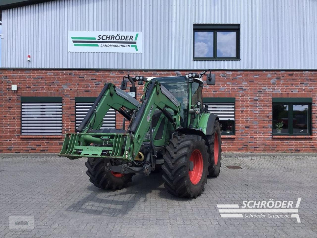 Traktor van het type Fendt 516 VARIO SCR PROFI, Gebrauchtmaschine in Friedland (Foto 2)