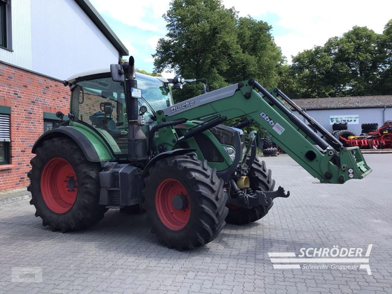 Traktor of the type Fendt 516 VARIO SCR PROFI, Gebrauchtmaschine in Friedland (Picture 3)