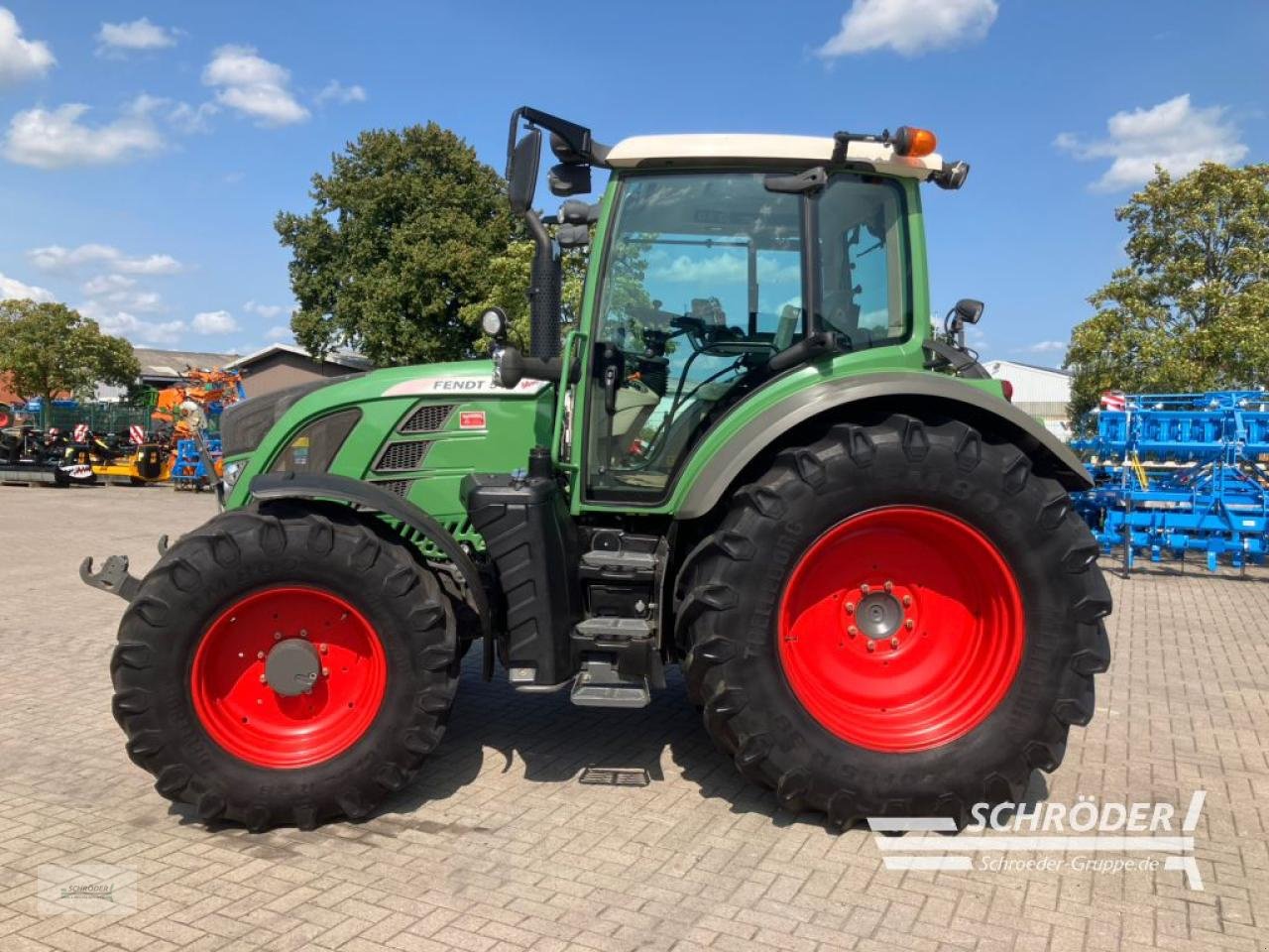 Traktor des Typs Fendt 516 VARIO SCR PROFI, Gebrauchtmaschine in Wildeshausen (Bild 4)