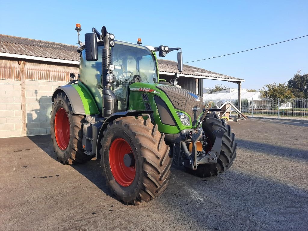 Traktor типа Fendt 516 Vario, Gebrauchtmaschine в Doué-en-Anjou (Фотография 2)