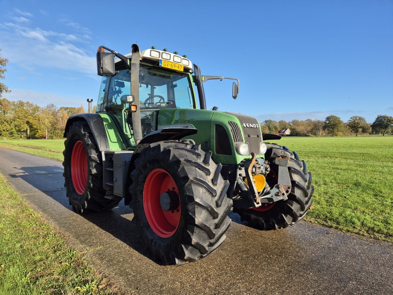 Traktor des Typs Fendt 712 Vario, Gebrauchtmaschine in Fleringen (Bild 2)