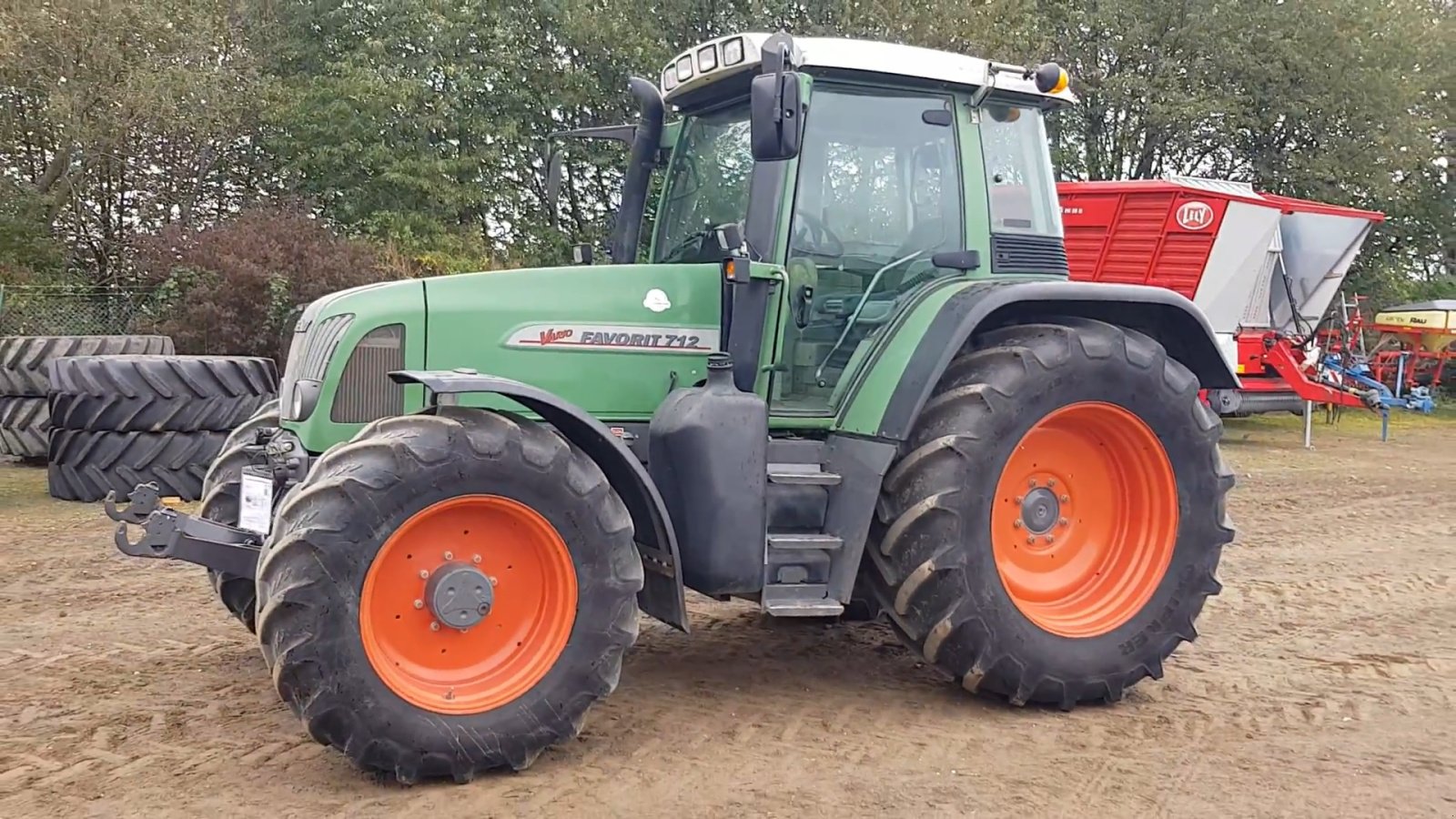 Traktor del tipo Fendt 712 Vario, Gebrauchtmaschine In Casic (Immagine 1)