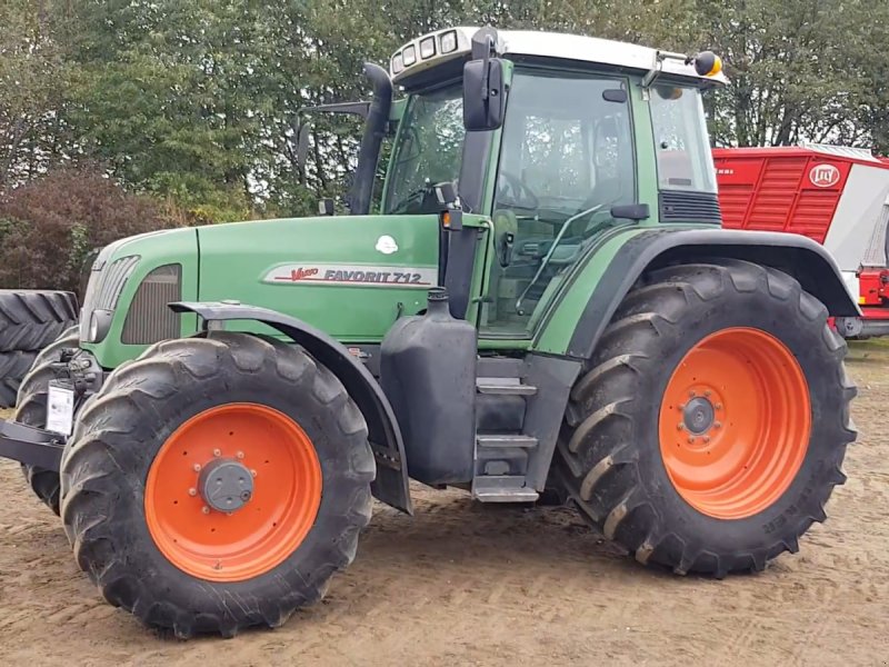 Traktor del tipo Fendt 712 Vario, Gebrauchtmaschine In Casic