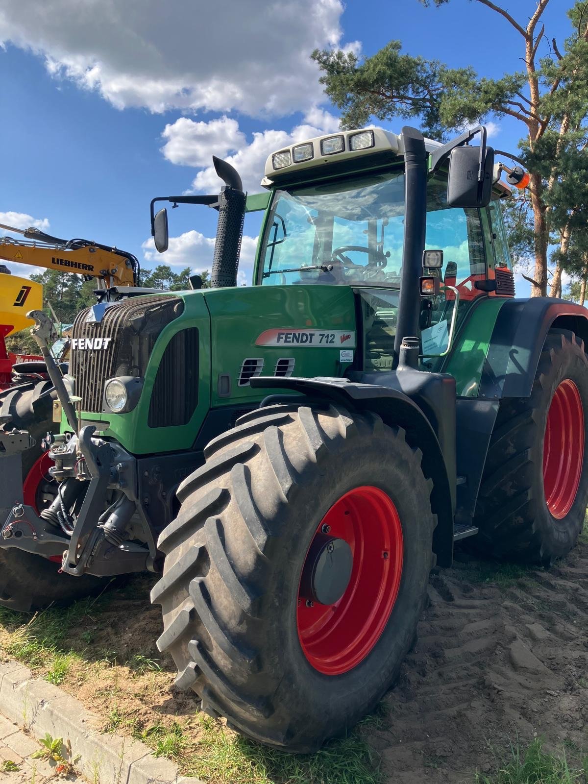 Traktor Türe ait Fendt 712 Vario, Gebrauchtmaschine içinde Hillerse (resim 1)