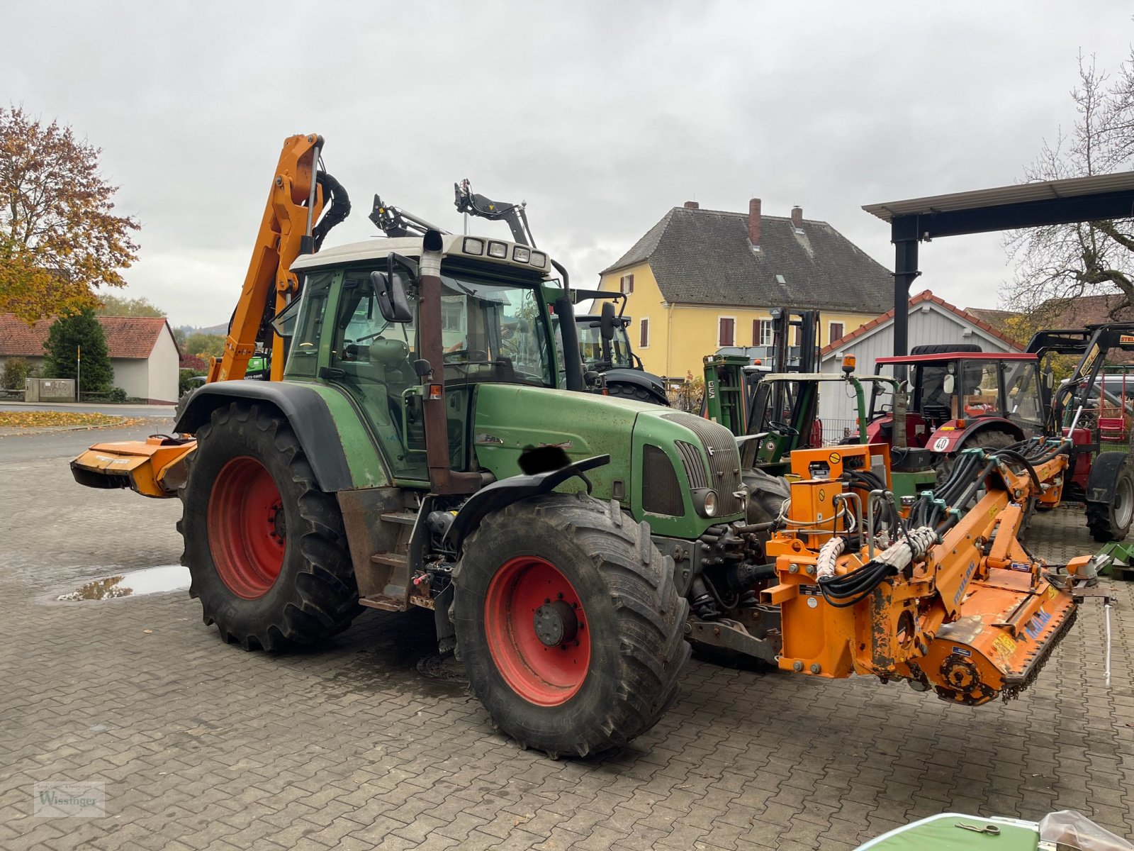 Traktor van het type Fendt 714 Vario mit Mulcher, Gebrauchtmaschine in Thalmässing (Foto 1)