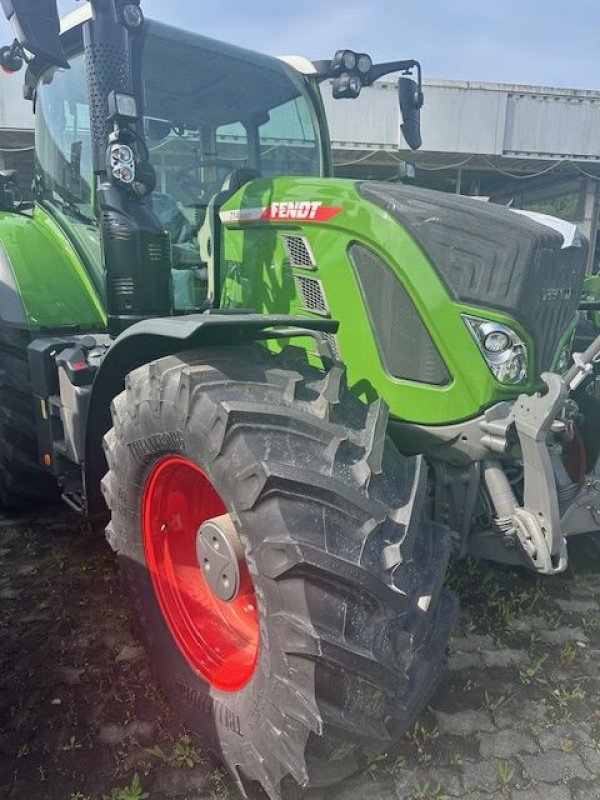 Traktor van het type Fendt 714 Vario Profi, Vorführmaschine in Sieget in der Wart (Foto 2)