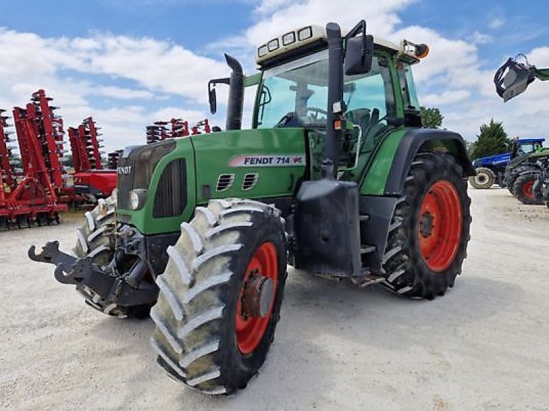 Traktor tip Fendt 714 VARIO TMS, Gebrauchtmaschine in Monferran-Savès (Poză 2)