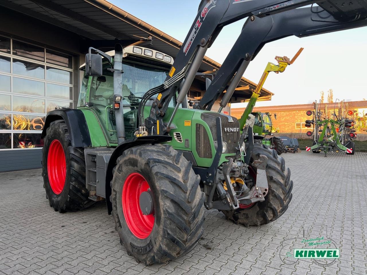 Traktor van het type Fendt 714 Vario, Gebrauchtmaschine in Blankenheim (Foto 3)