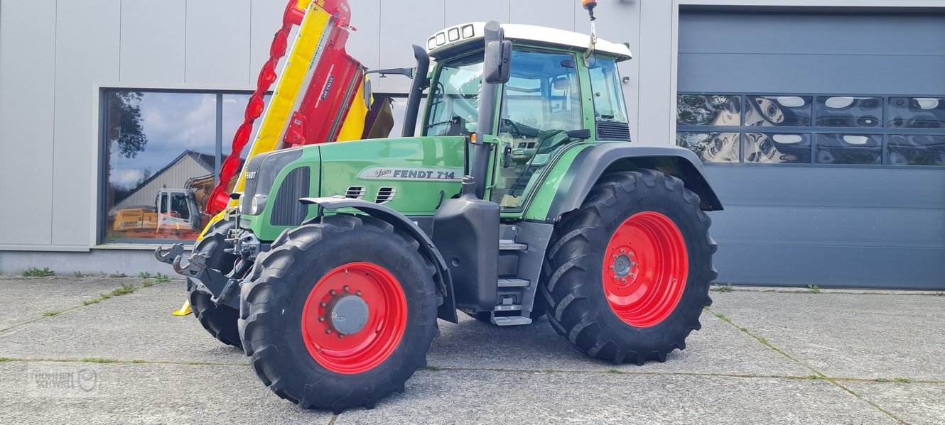 Traktor des Typs Fendt 714 Vario, Gebrauchtmaschine in Crombach/St.Vith (Bild 2)