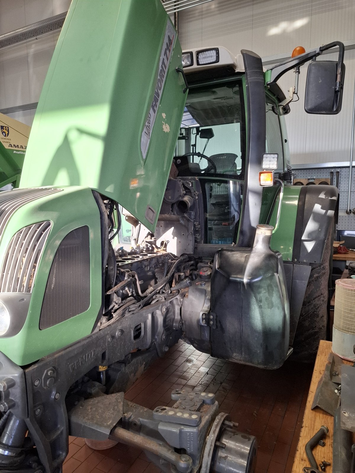 Traktor от тип Fendt 714 Vario, Gebrauchtmaschine в Königsbrunn (Снимка 1)