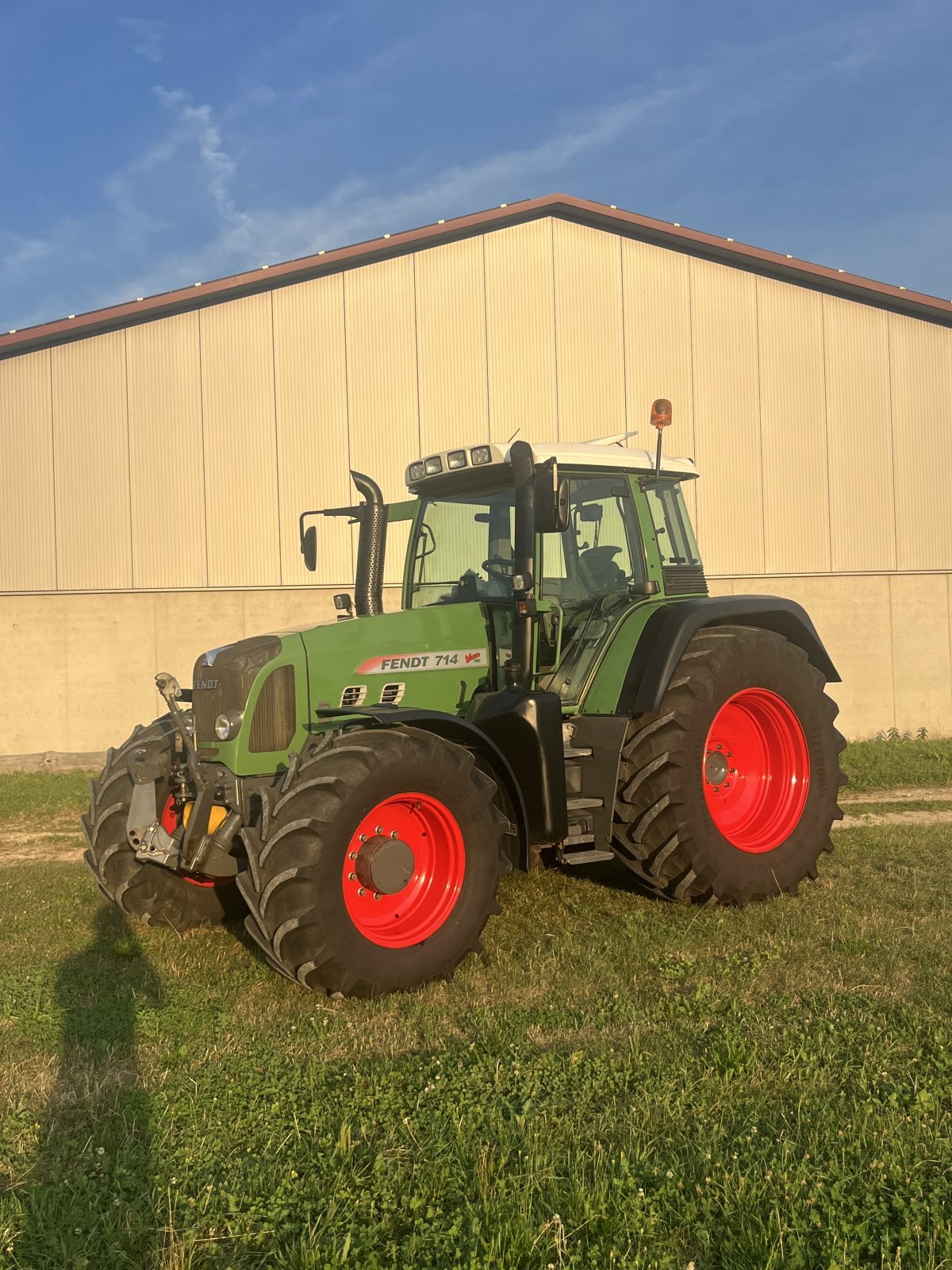 Traktor Türe ait Fendt 714 Vario, Gebrauchtmaschine içinde Langquaid (resim 1)